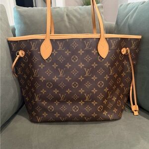 Louis Vuitton Monogram Canvas Neverfull MM